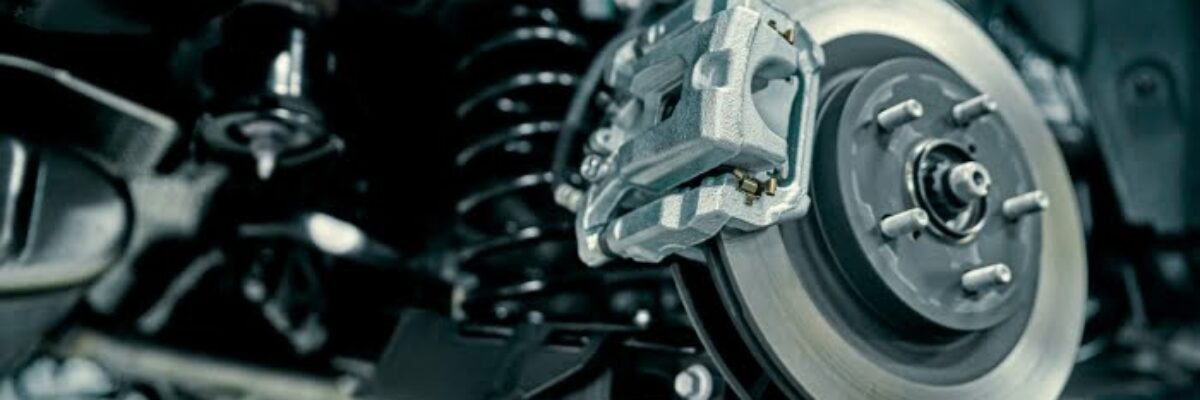 Frenos, suspensión y seguridad: repuestos críticos que no admiten errores